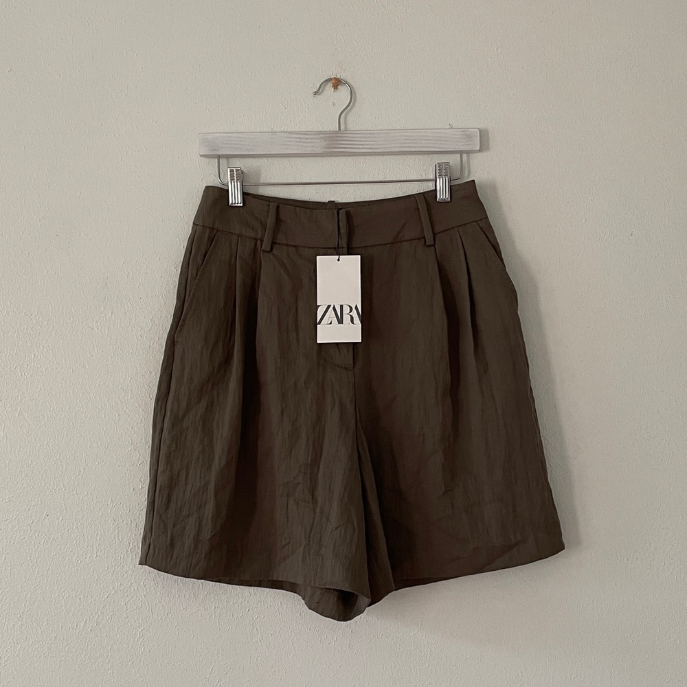 Zara Olive Green High-Waist Pleated Linen-Blend Shorts